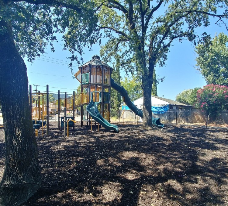 Playground (Cloverdale,&nbspCA)